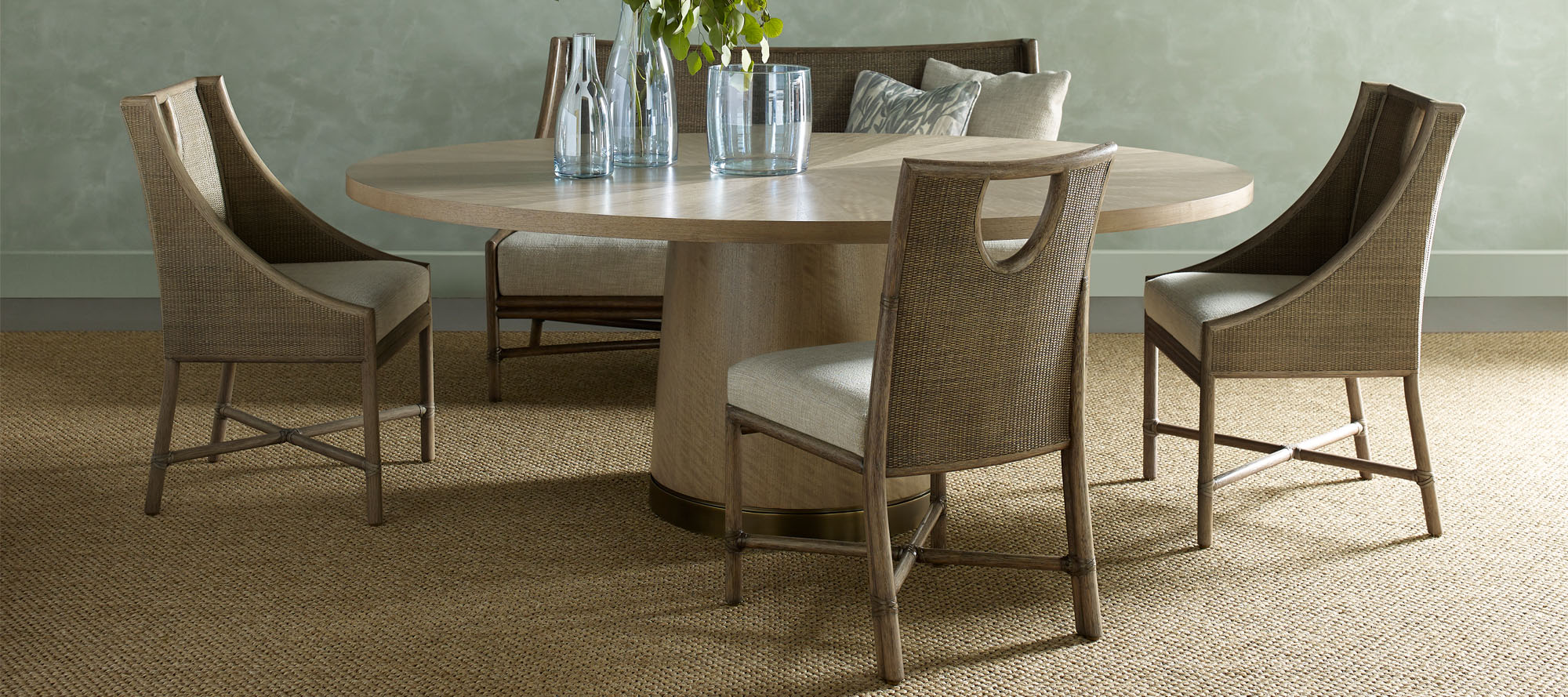 Classic Oval Dining Table by Barbara Barry MCA1036 Baker Furniture